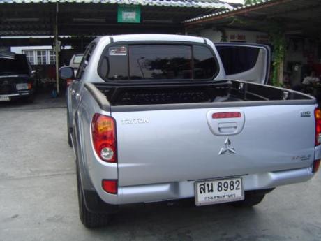 Images (Pics) of new and used Mitsubishi Triton from Thailand's and Dubai's top new and used Mitsubishi L200 2.5 and 3.2 Double Cab
